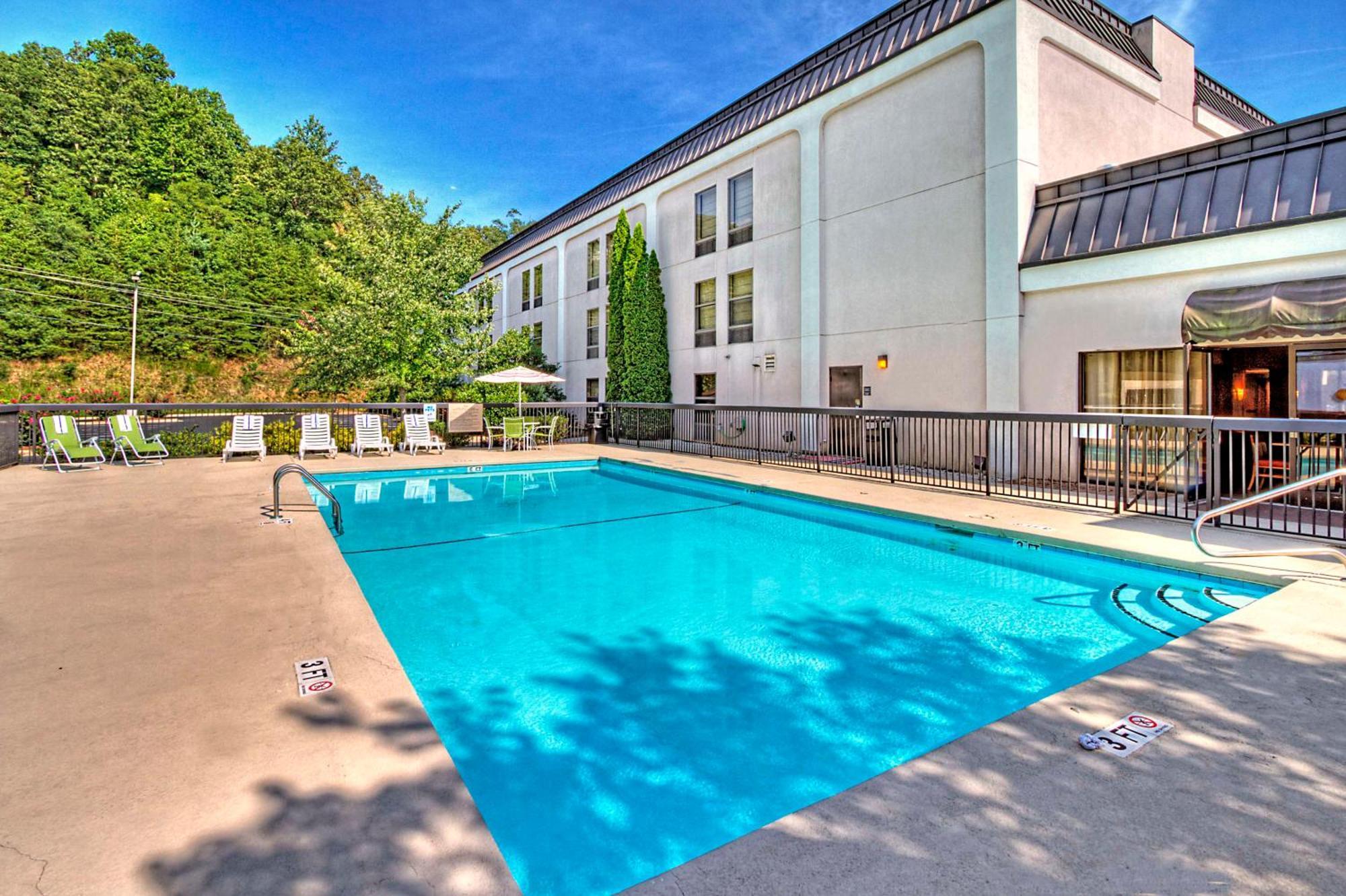 Hampton Inn Franklin, Nc Zewnętrze zdjęcie